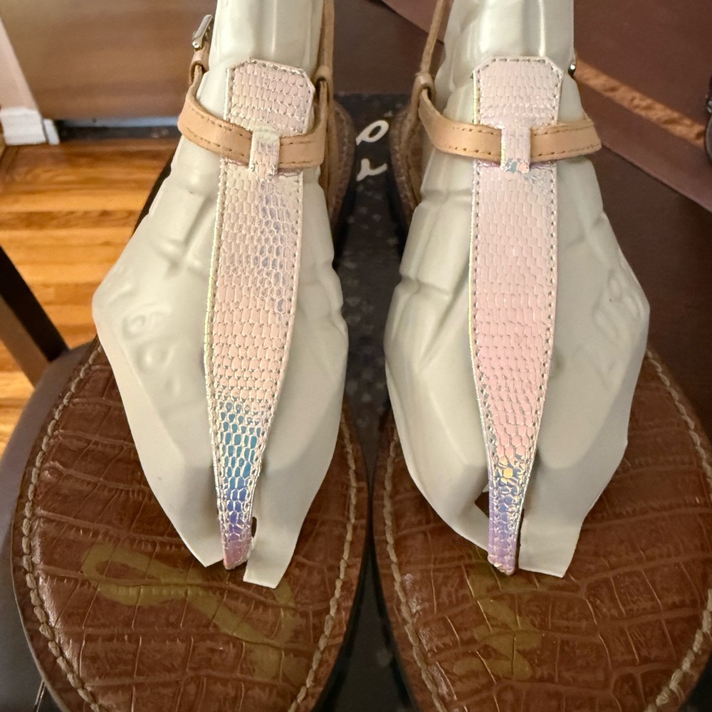 Sam Edelman Stylish Women's Sandals with Iridescent Strap